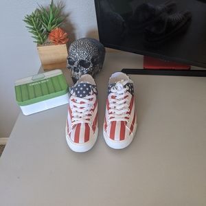 Perfect 4th of July tennis shoe